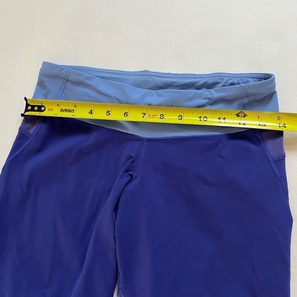 Lululemon Purple/Blue Birds Capri Leggings - Picture 8 of 10